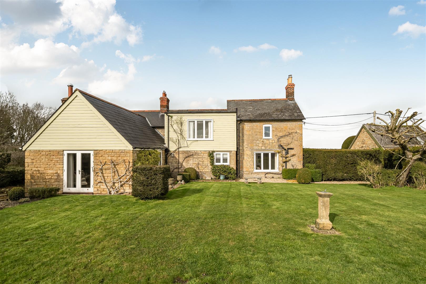 Property Image 177632b3-2ca7-4baa-862b-6be9dffa47e6
