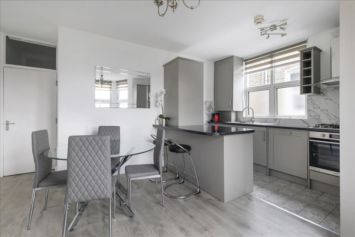 Property Image 178f0264-f936-4404-add3-3cb02438564b