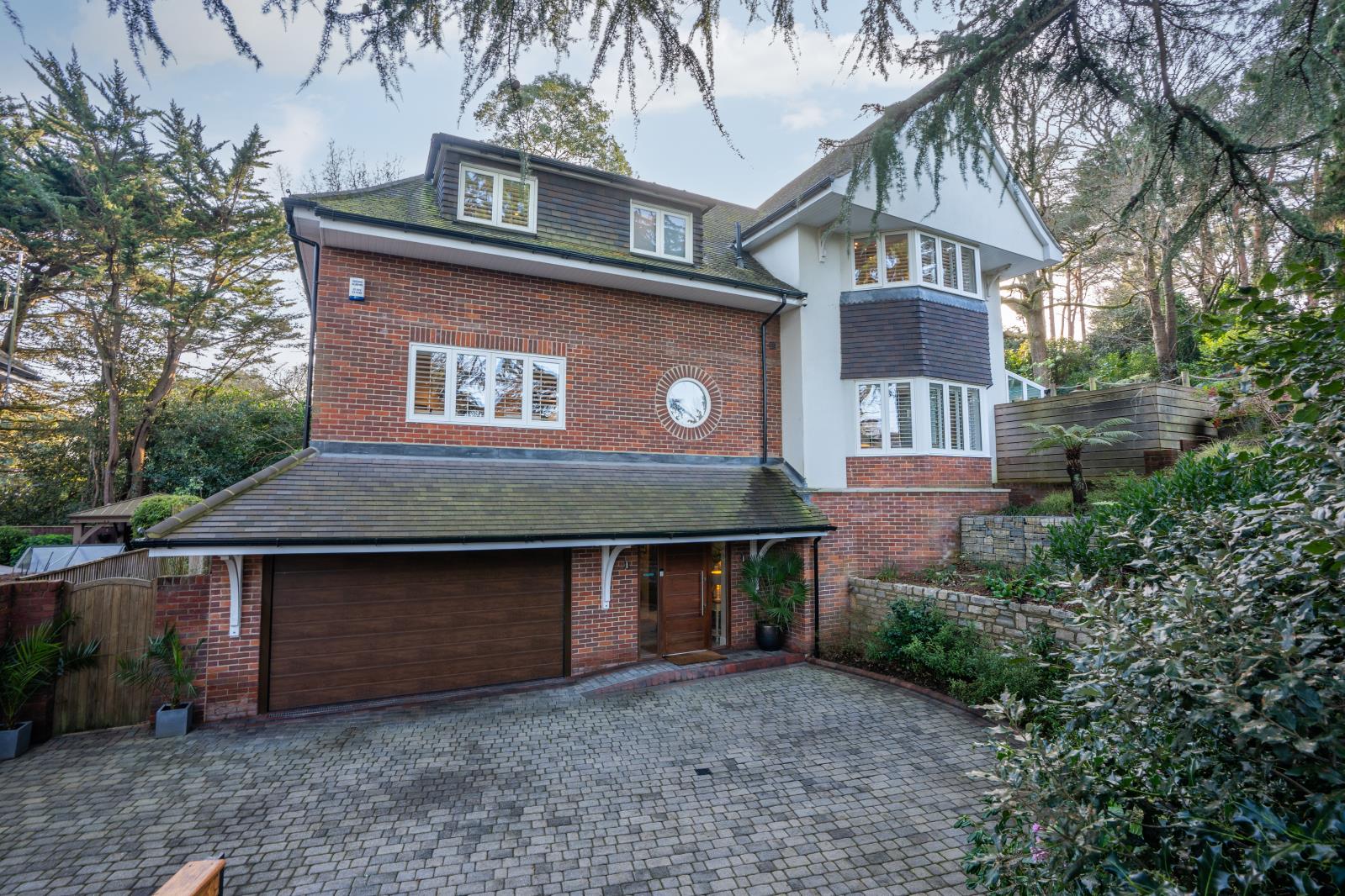Property Image 17a296ea-634b-4cc6-b5b8-a9e8298b82ae