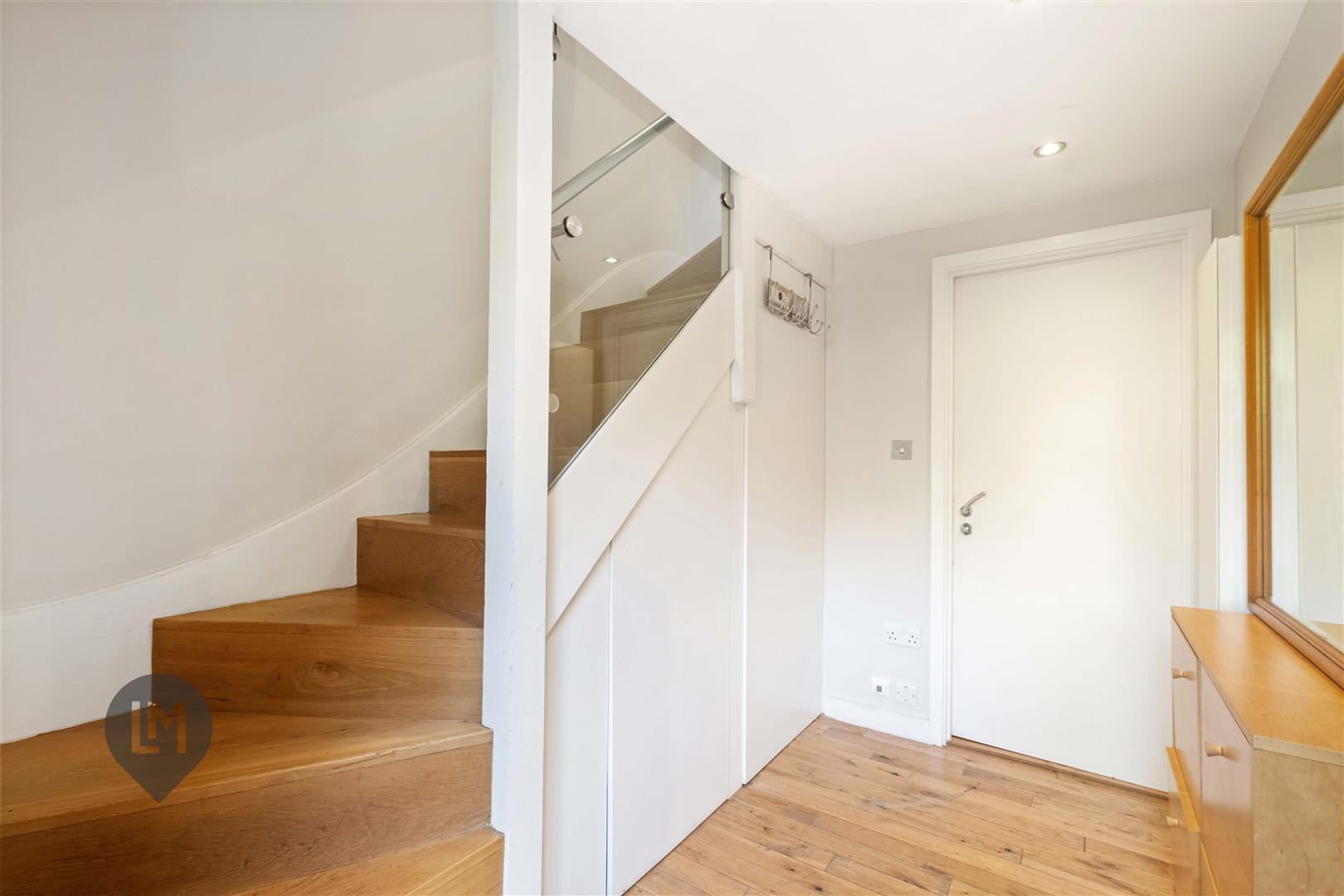 Property Image 17a41d1f-ec21-45b3-93a4-0e46a893131f