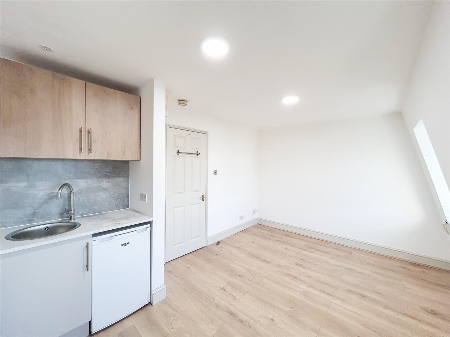 Property Image 17d07122-3275-4b8d-844c-3a8bf30ce307