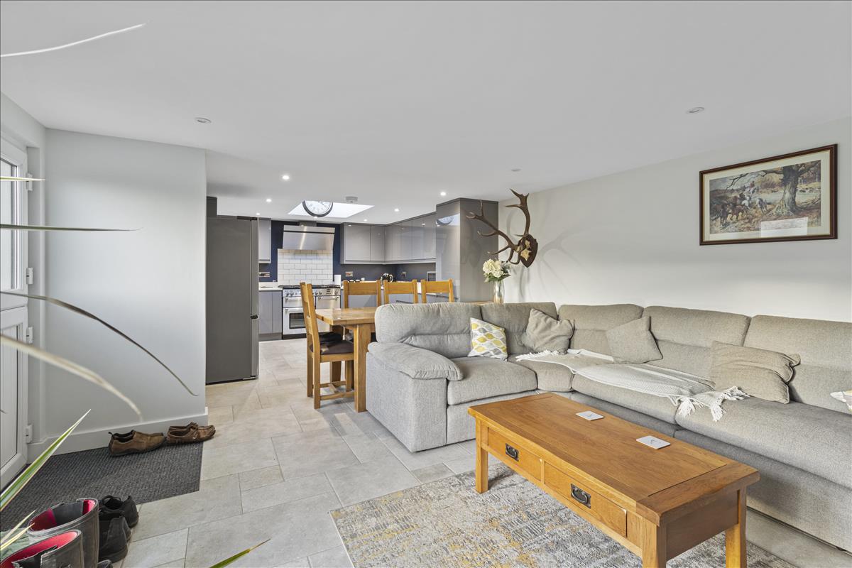 Annexe Sitting/Dining Room