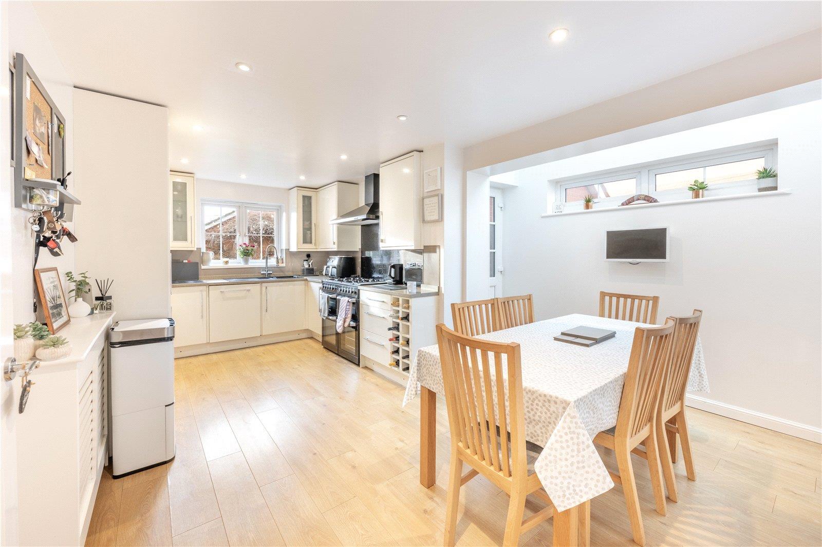 Property Image 17e81cb8-e130-4236-bcc1-61c6cddf66d6