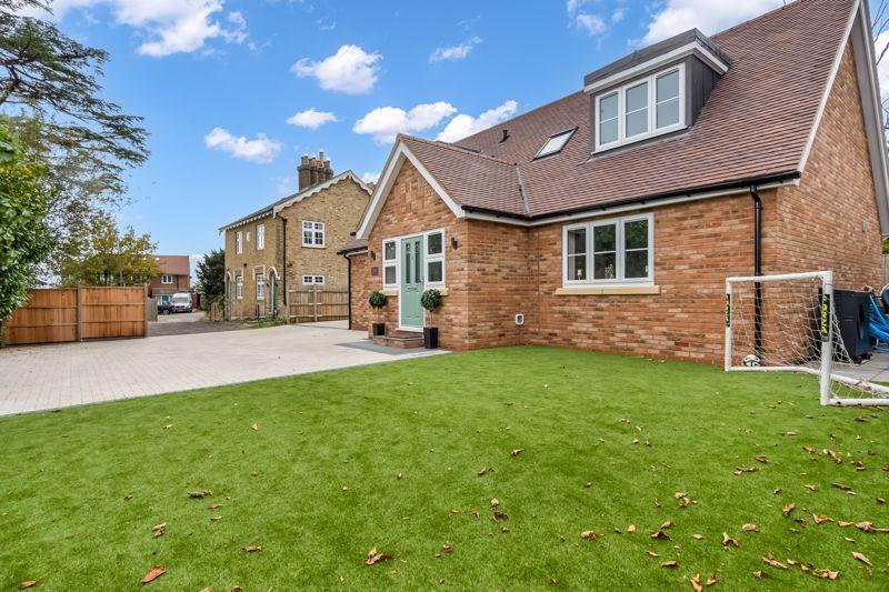 Property Image 17ea375f-bc5d-4c0f-9099-15e9ff816701