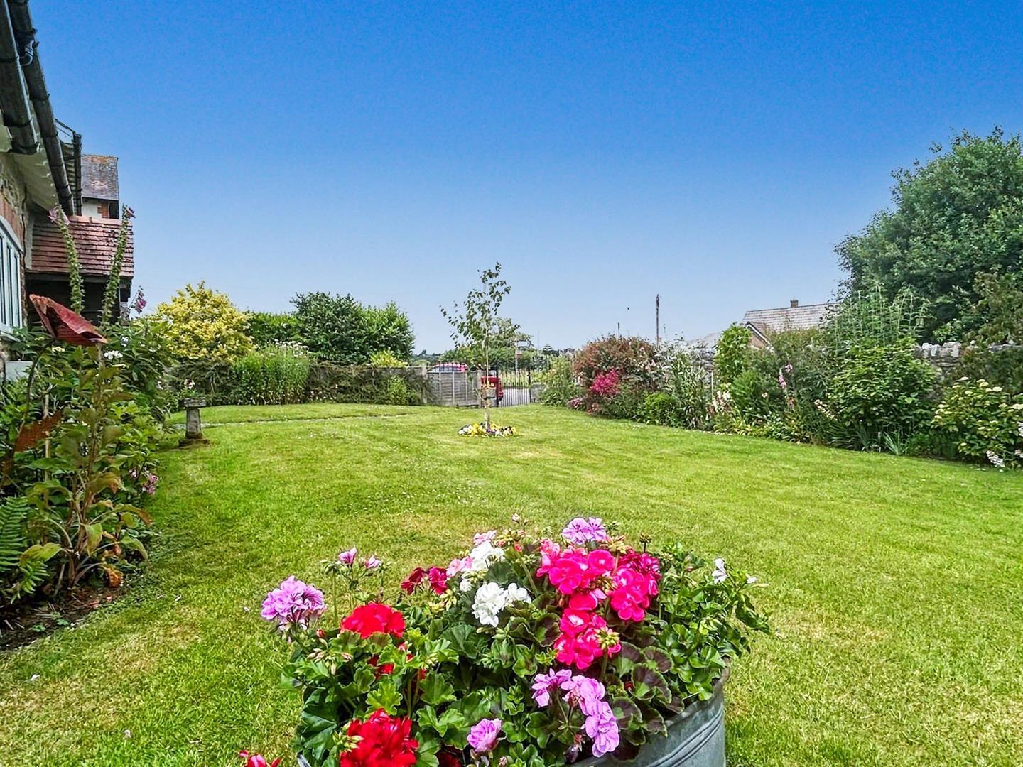 Property Image 17f99db2-3347-4b6b-93d9-f6ffea0b1e7c