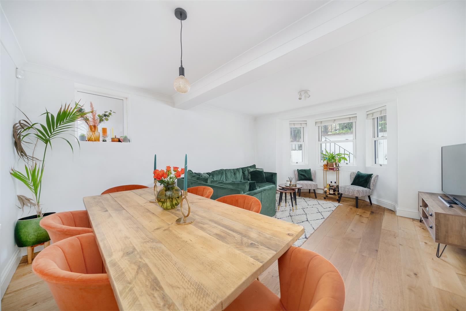 Property Image 183d38a8-4c4f-40e5-9d57-a9bcef1ec199