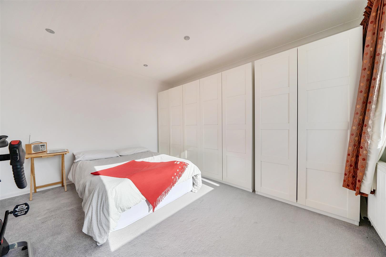 Property Image 183f1215-8699-4a46-a95f-44f338056d3d