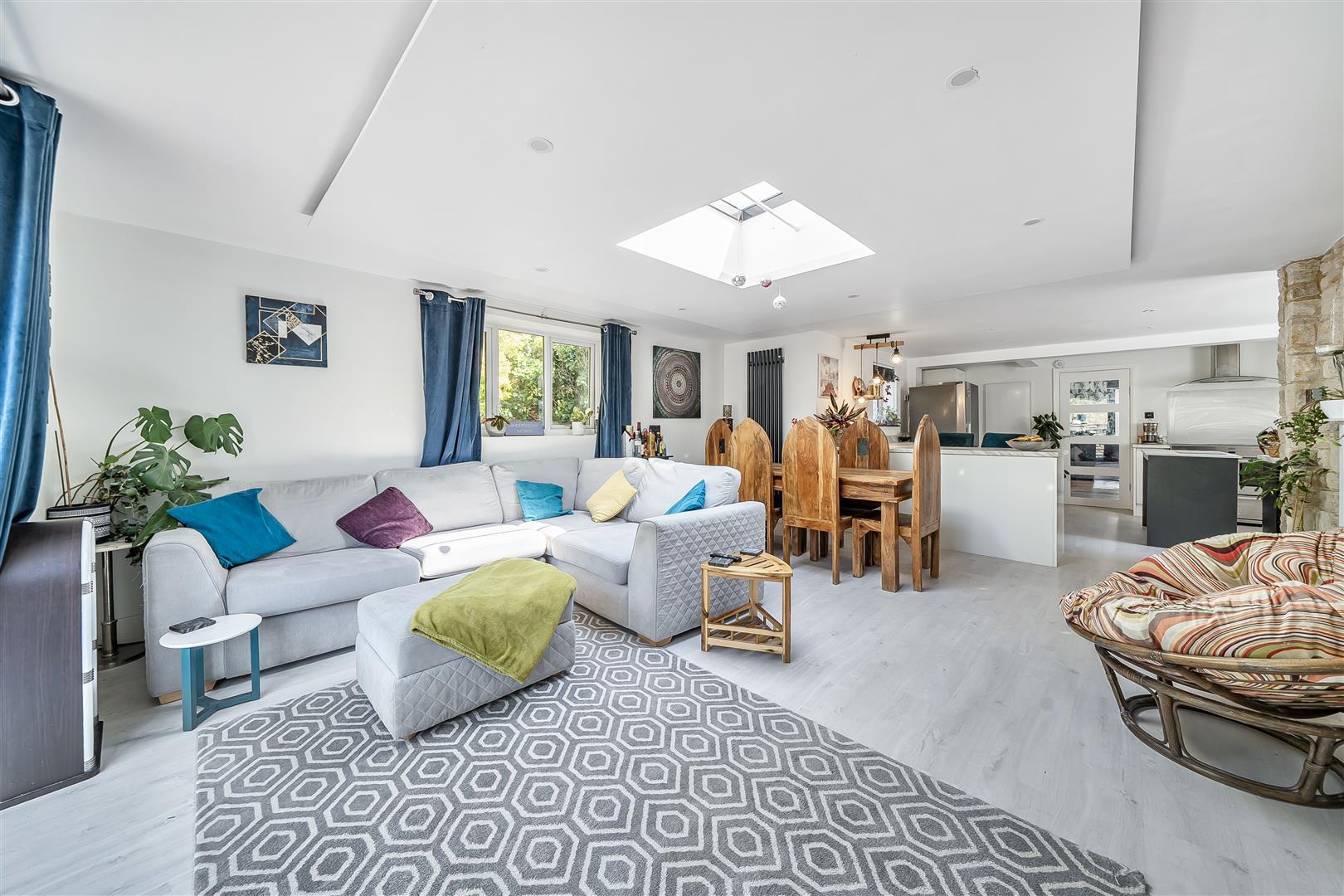 Property Image 1840cf48-af3e-4e92-b5b8-12a326363bac