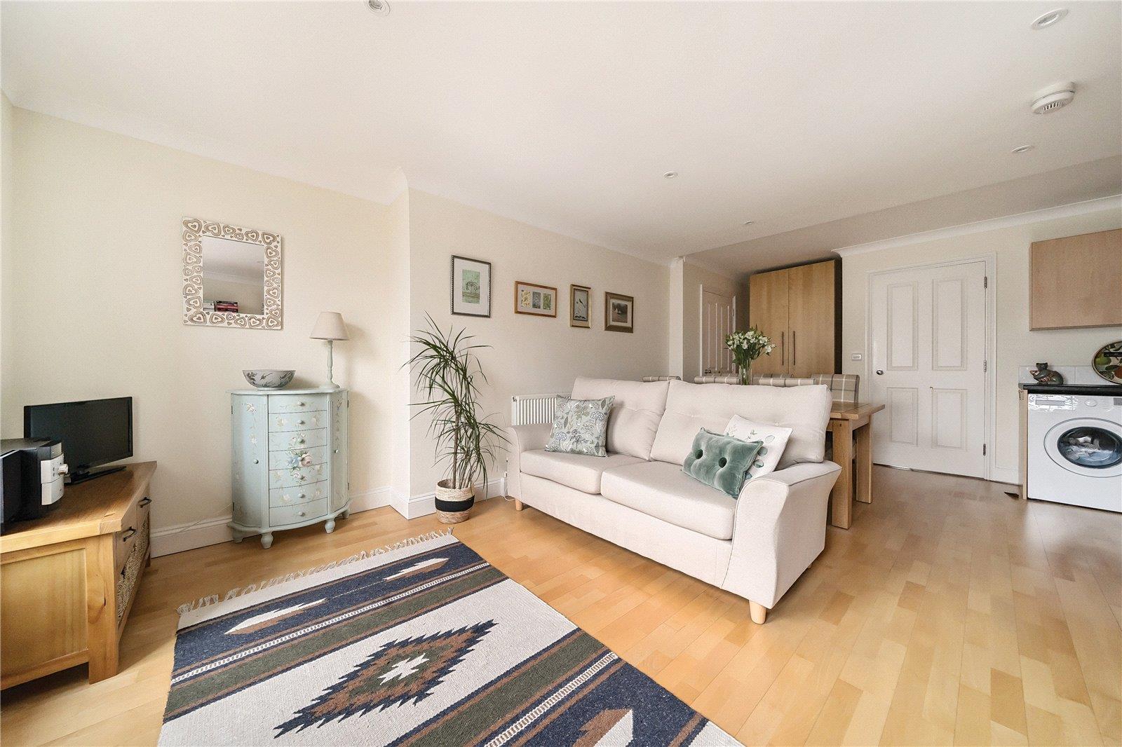 Property Image 184569b1-80b1-4f04-9c00-443be5103ea7