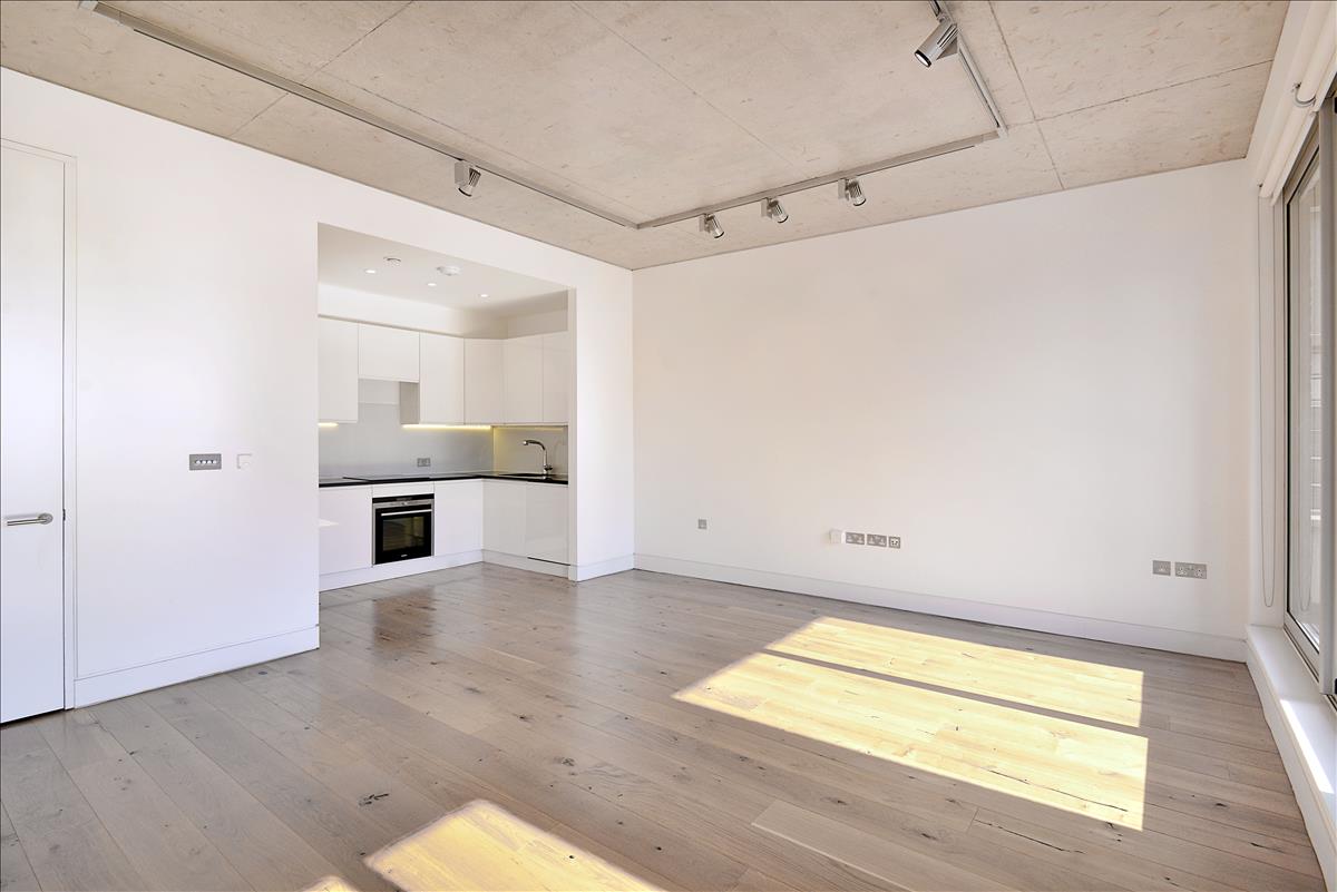 architecturally designed 2bed new build for rent in haggerston