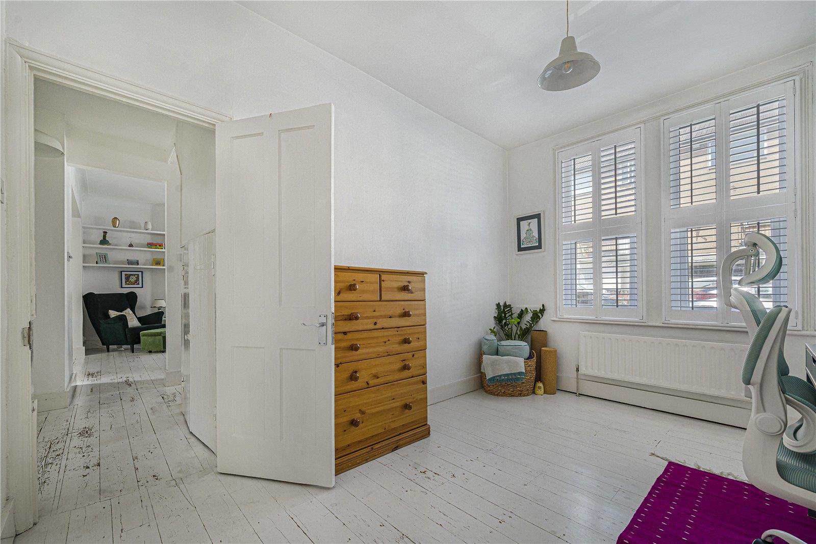 Property Image 185a76df-b302-4639-bf41-ea9cce80a836