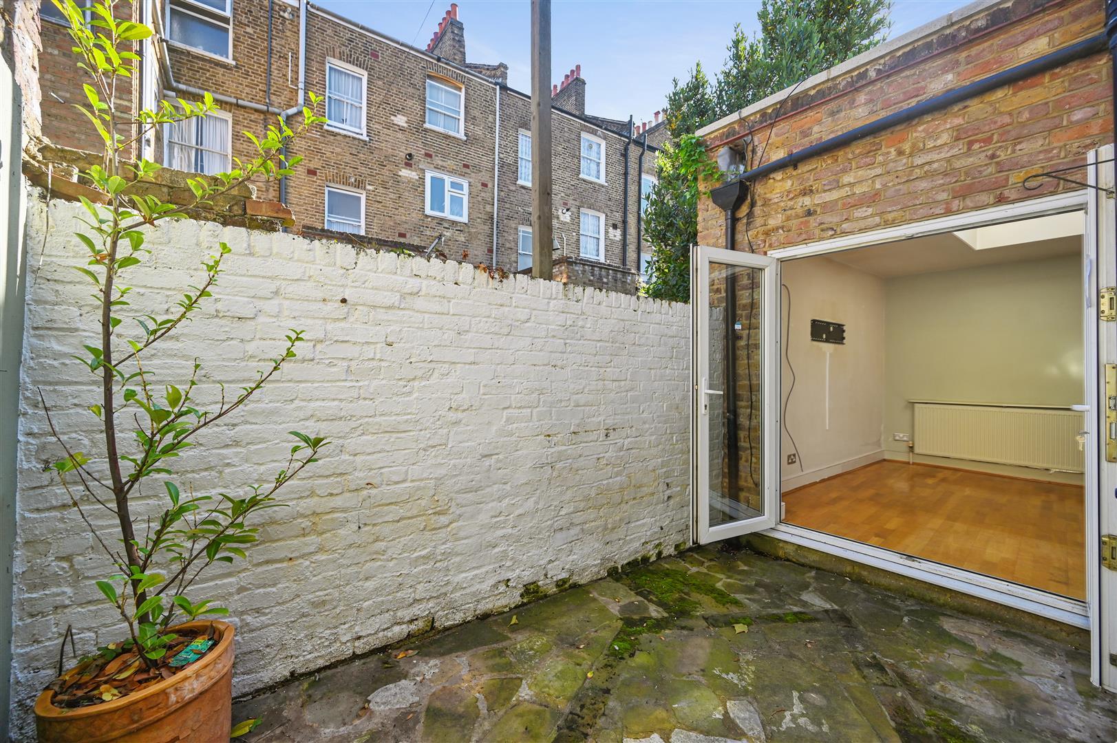 Property Image 18617977-60f9-4457-87a0-980b5791d0a6