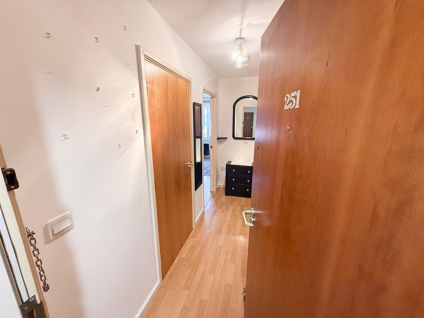 Property Image 187323a5-568c-4181-8d74-38d9c36e48e0