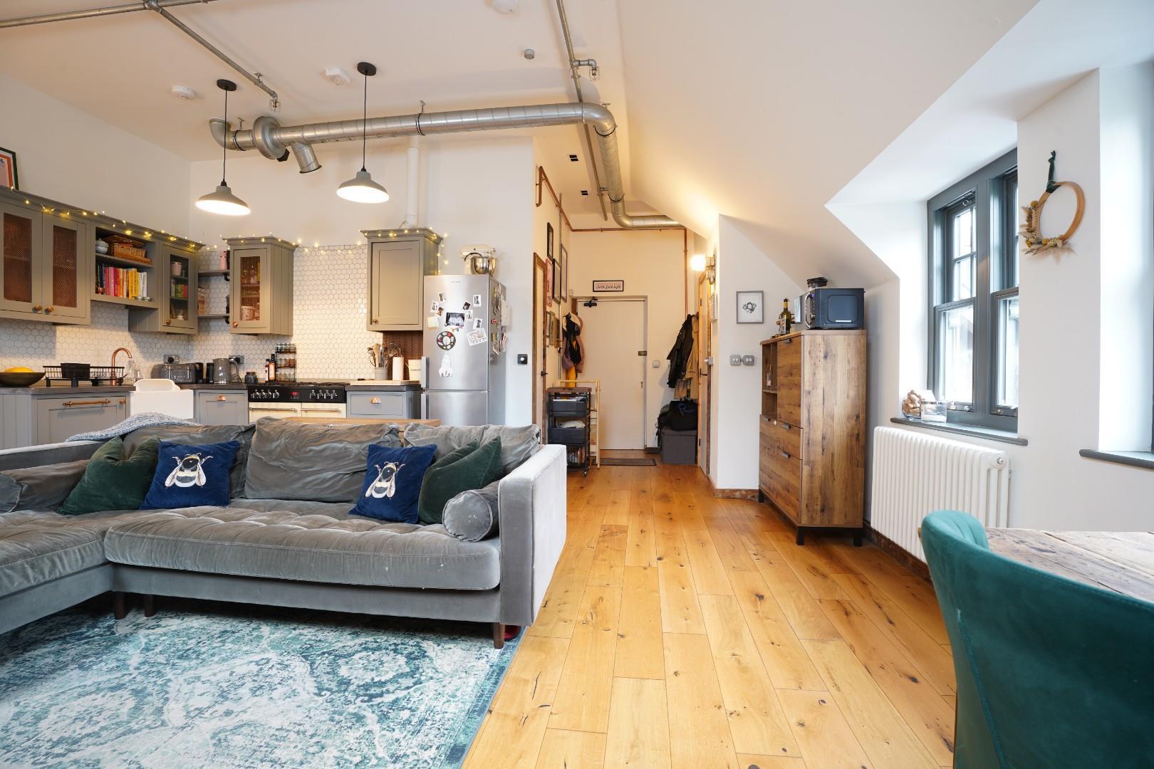 Property Image 1885728f-b37c-45cd-95f8-3eca66dca2e2