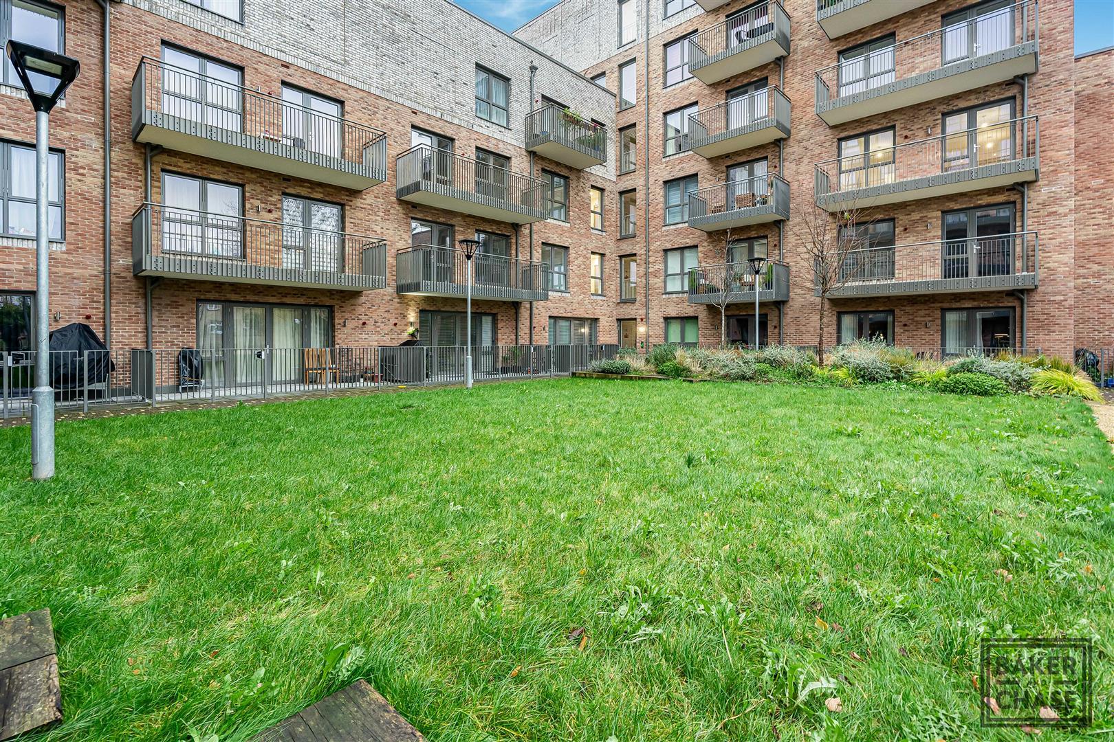 Property Image 188daa5c-1903-4fb5-9b6c-192841b193b7