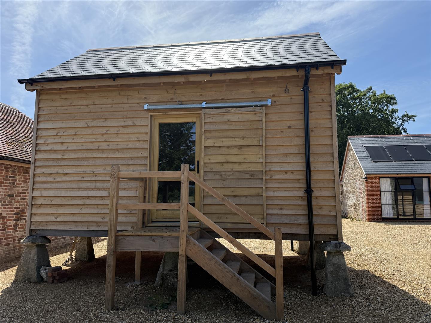 Property Image 188e3287-df91-4958-87e0-c5170576a768