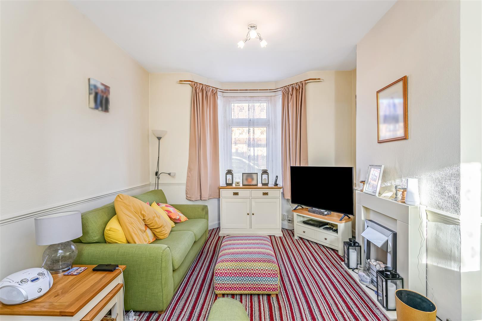 Property Image 18935386-4745-47ac-ab75-6b5c06a1e66a