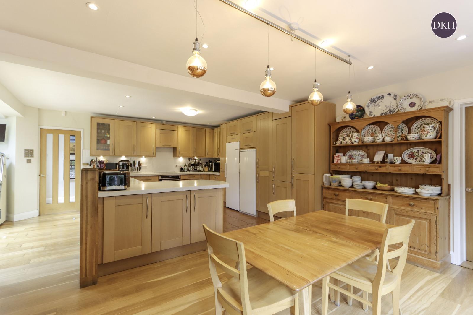 Property Image 18a5c91b-1143-4bb0-9632-2a22c5db12a7