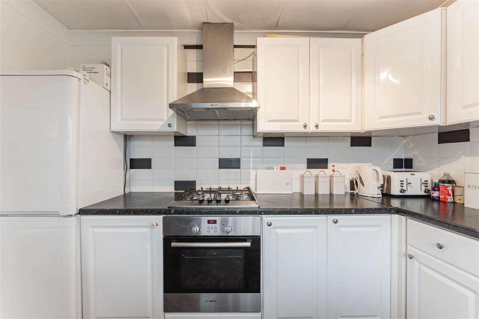 Property Image 18b0b5cb-91e5-46e1-bec3-406ce215a3da