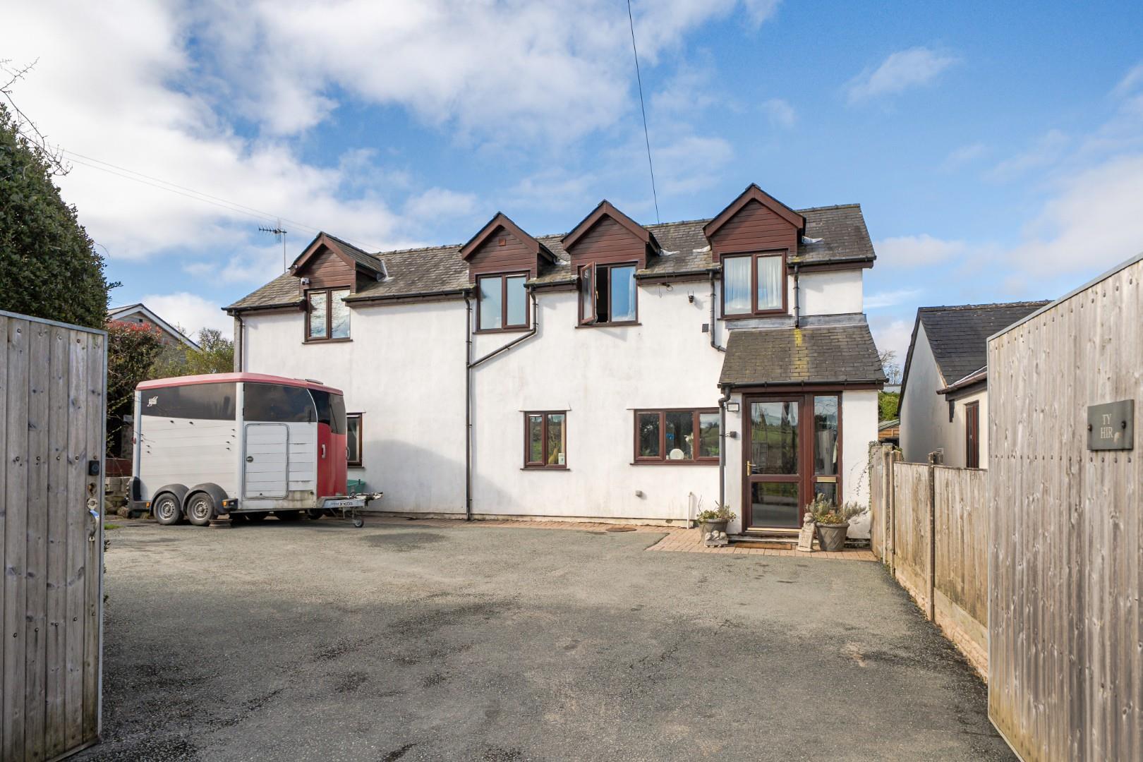 Property Image 18c30898-83e5-421c-bfca-b85221f5cf7c