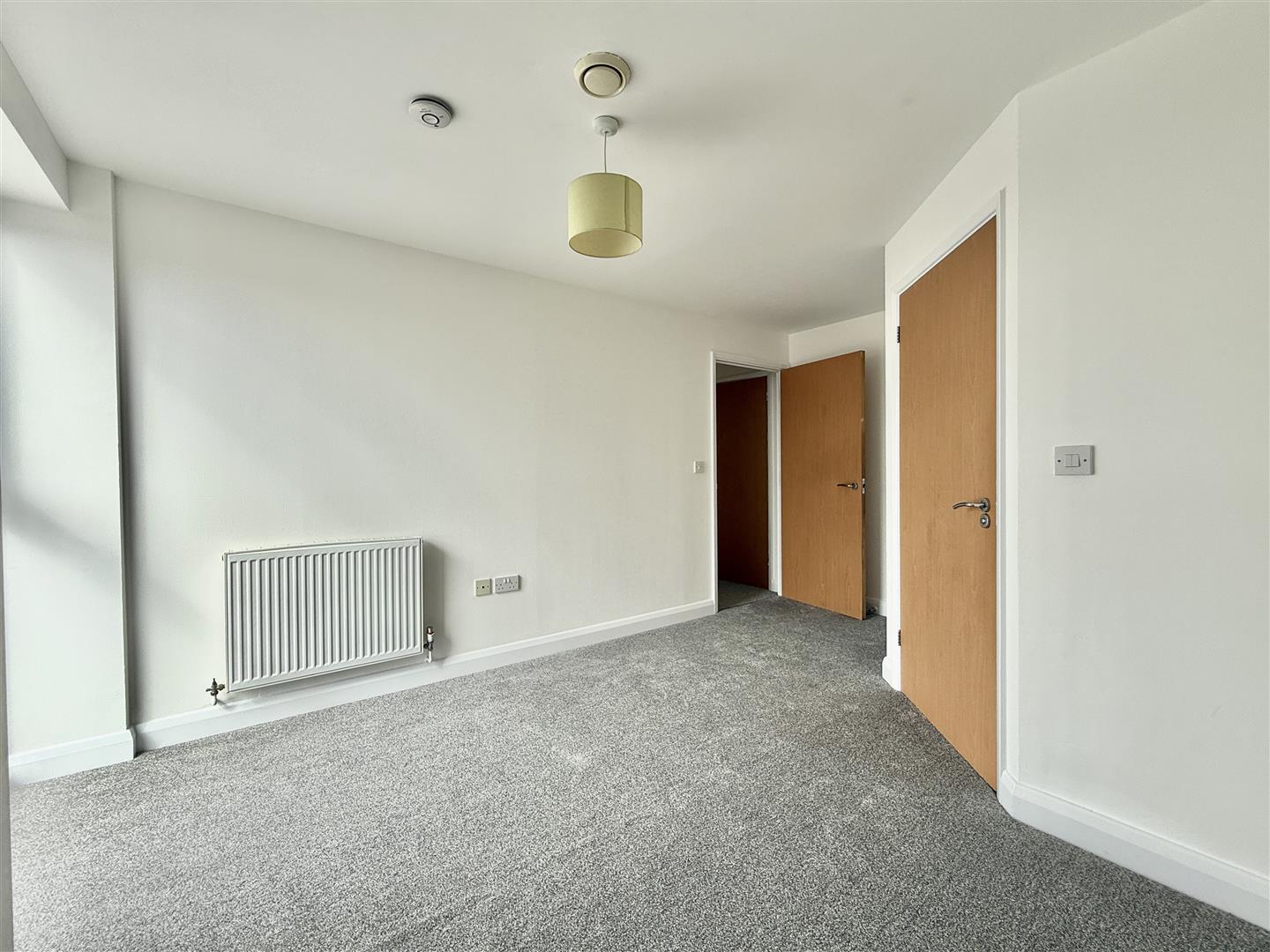 Property Image 18d38911-5a24-45f1-9419-9359e36ea9b1