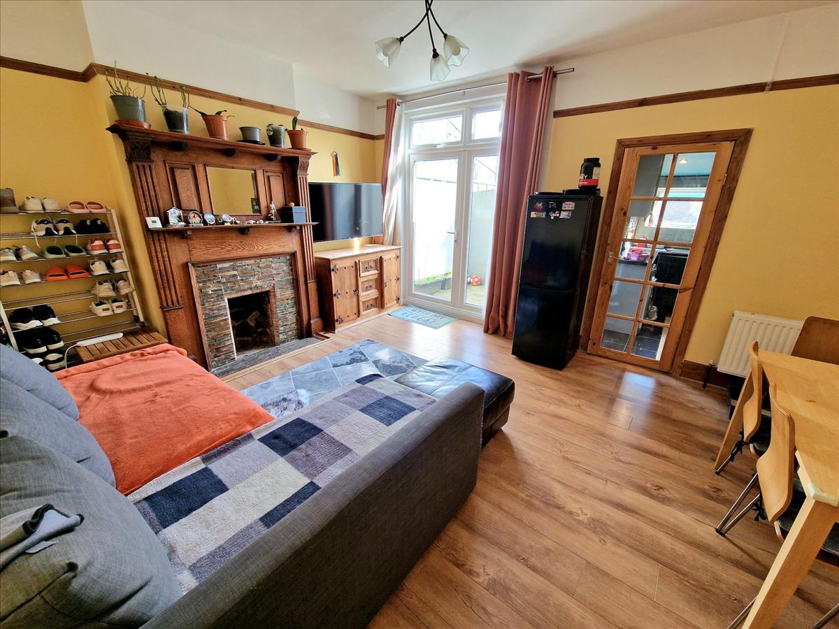 Property Image 18e17a71-7ba8-404e-a5fd-f10019c509fe