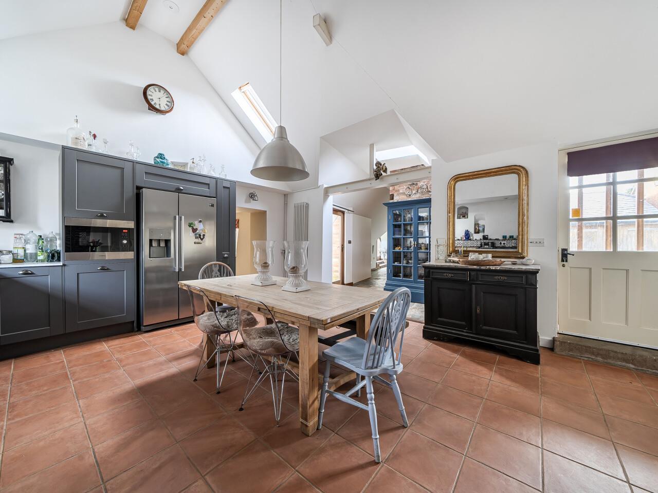 Property Image 18e94a52-6fde-4150-bb8c-21e63c3c3dd8