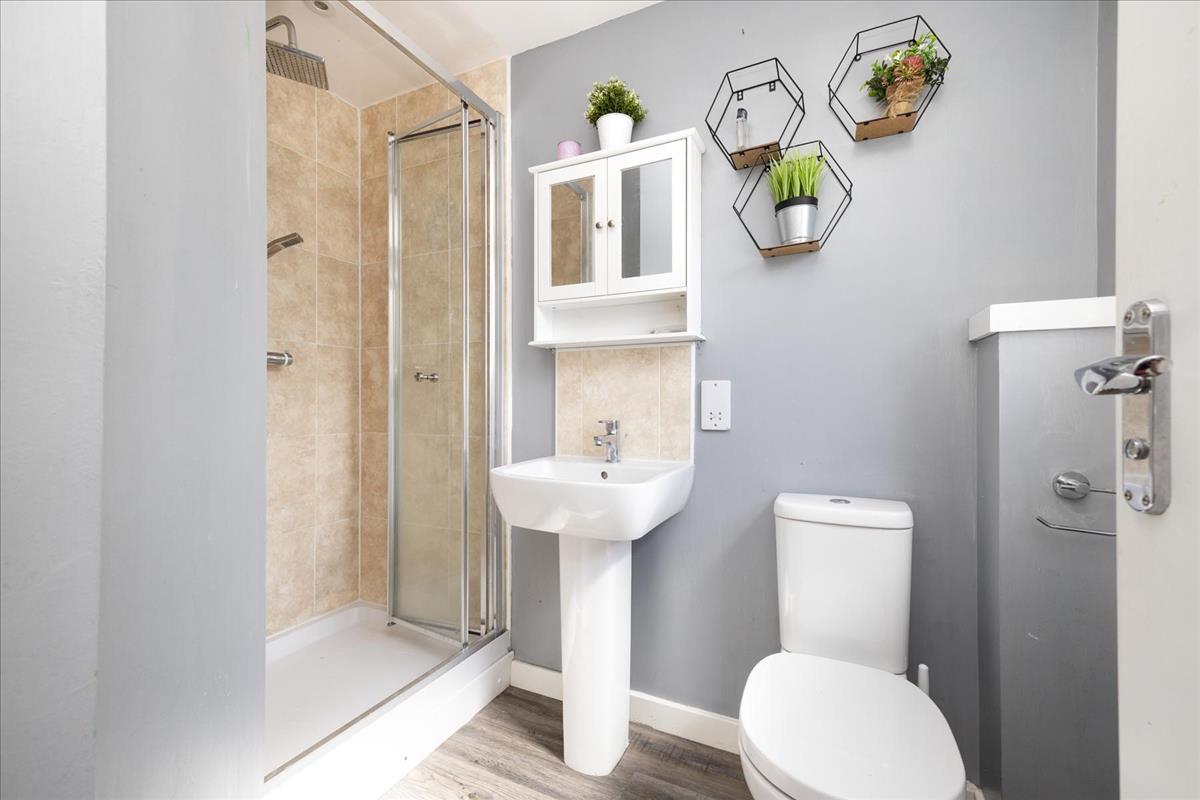 Property Image 18eb135a-ff7f-41ed-82e5-1a28b14918b3