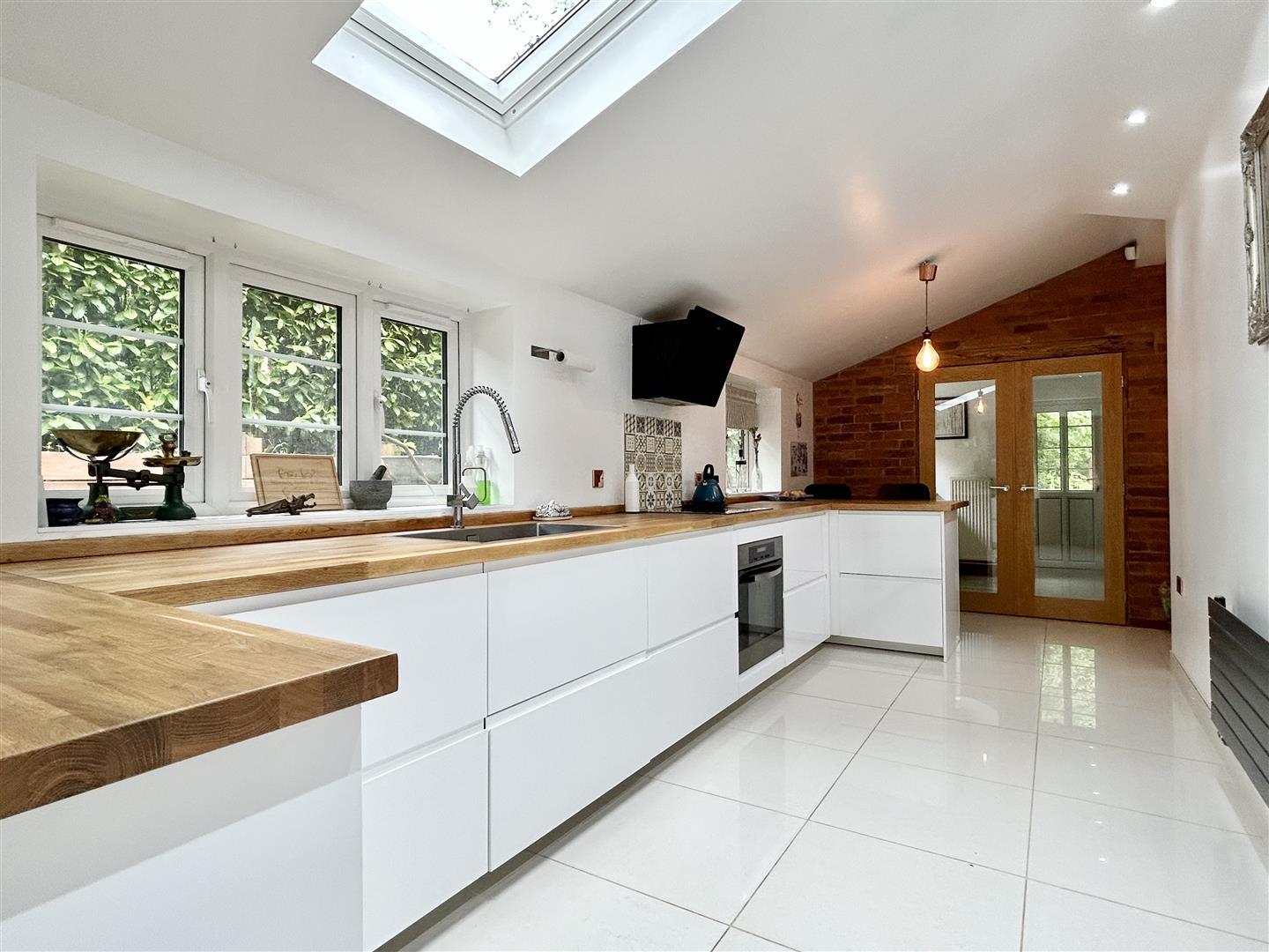 Property Image 18f06c74-5c43-41b4-a445-8a9cec82ba8b