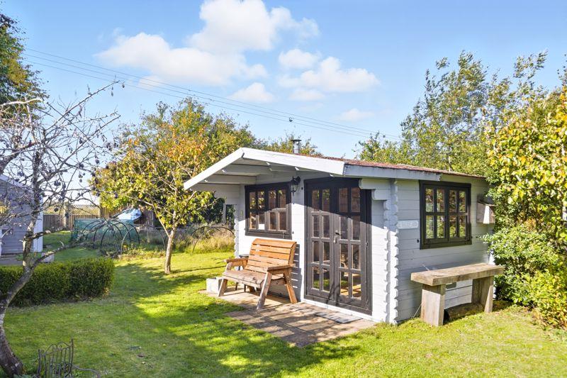 Property Image 18f591af-26d8-4f19-932e-8e81a5d192c0
