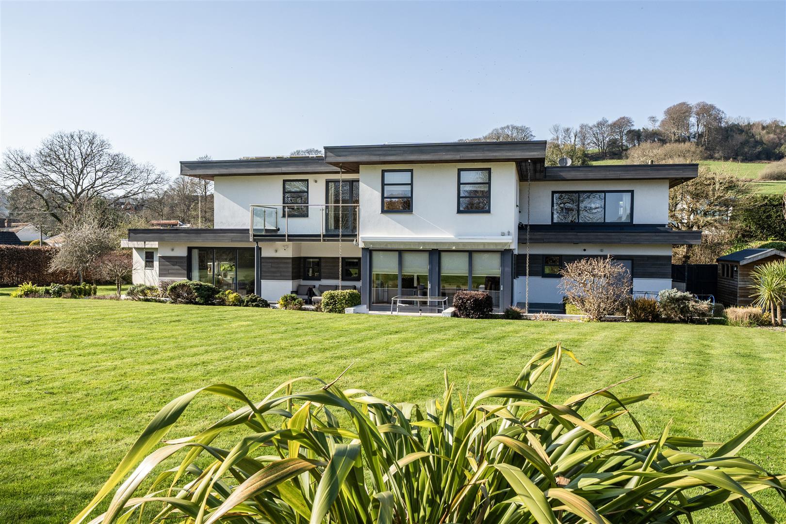 Property Image 190029e2-6ae3-4ef6-b34b-5e66a58a613f