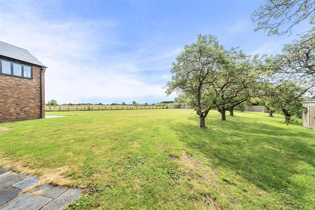Property Image 19010f22-8e3d-4637-b757-876c980157e7