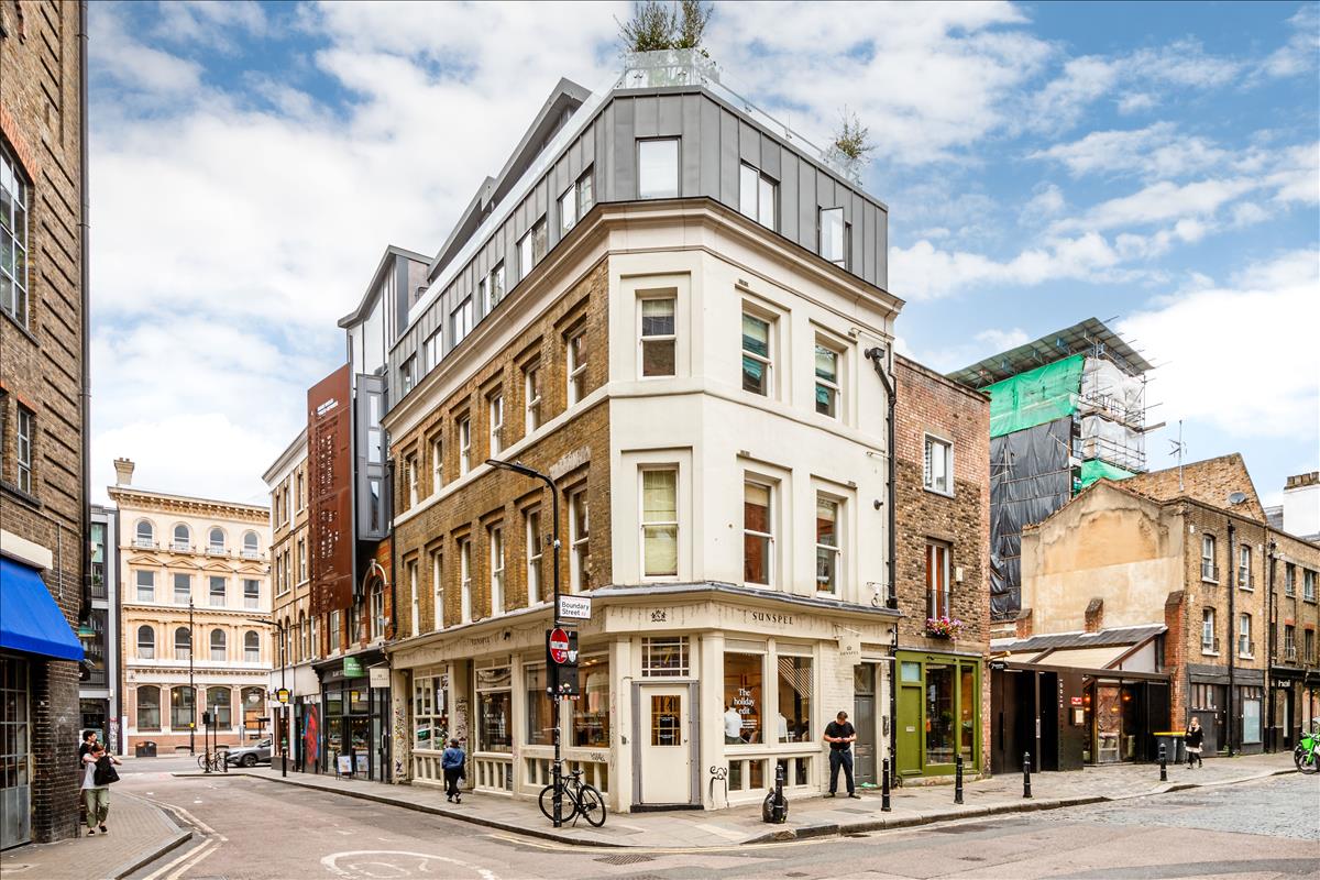 Split-level penthouse for sale, Boundary Street, Shoreditch, E2. External one