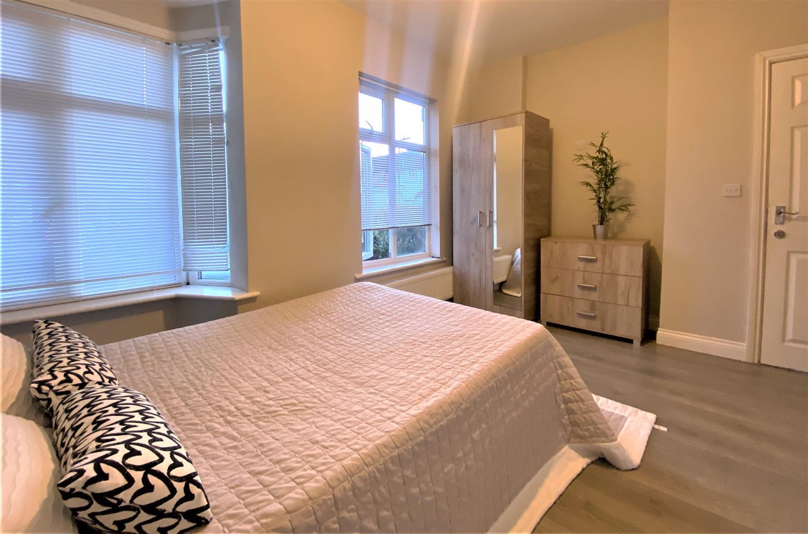Property Image 194da970-d929-495e-a23a-efe30313dbc8