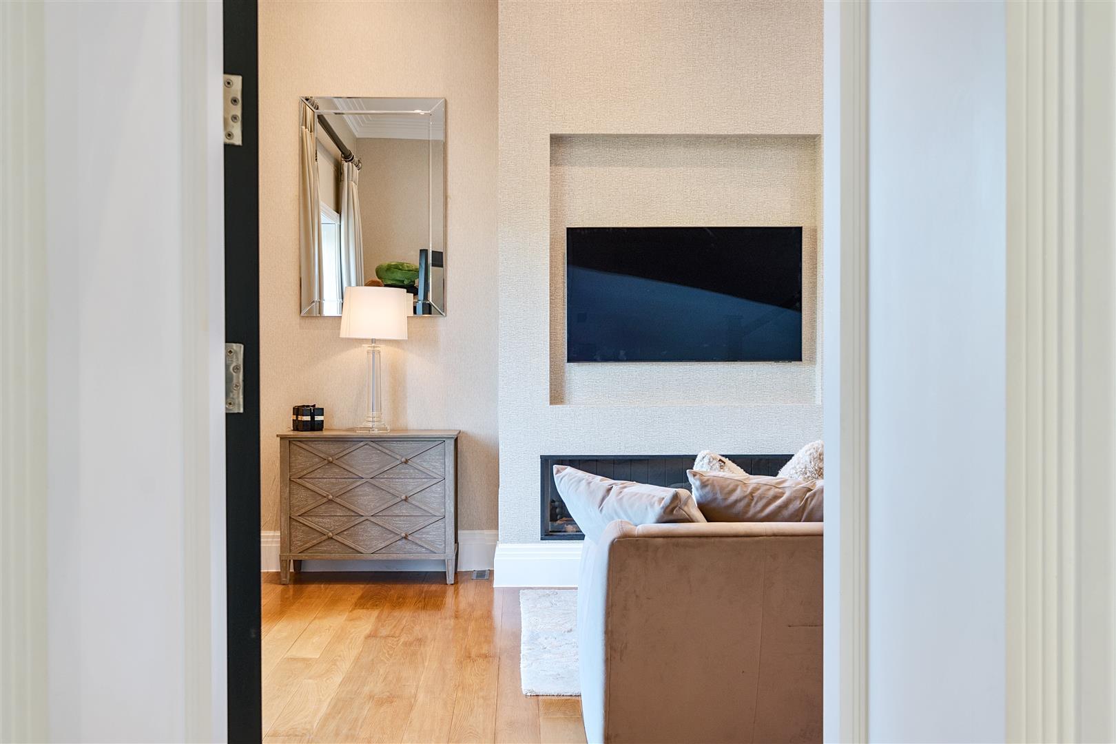 Property Image 194f9a6e-e98f-49d9-b2c2-83f62b1df6e7