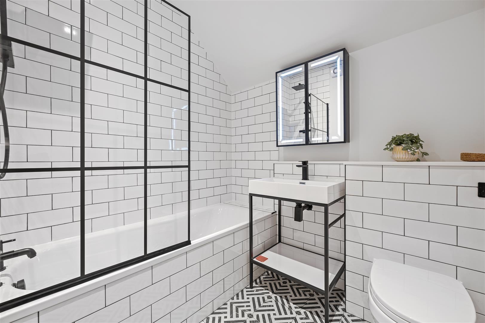 Property Image 1954ec83-7a73-4bc3-99a0-93caecf68577
