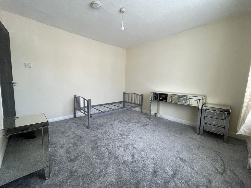 Property Image 1962aea2-988e-41a8-9275-484564db3cbe