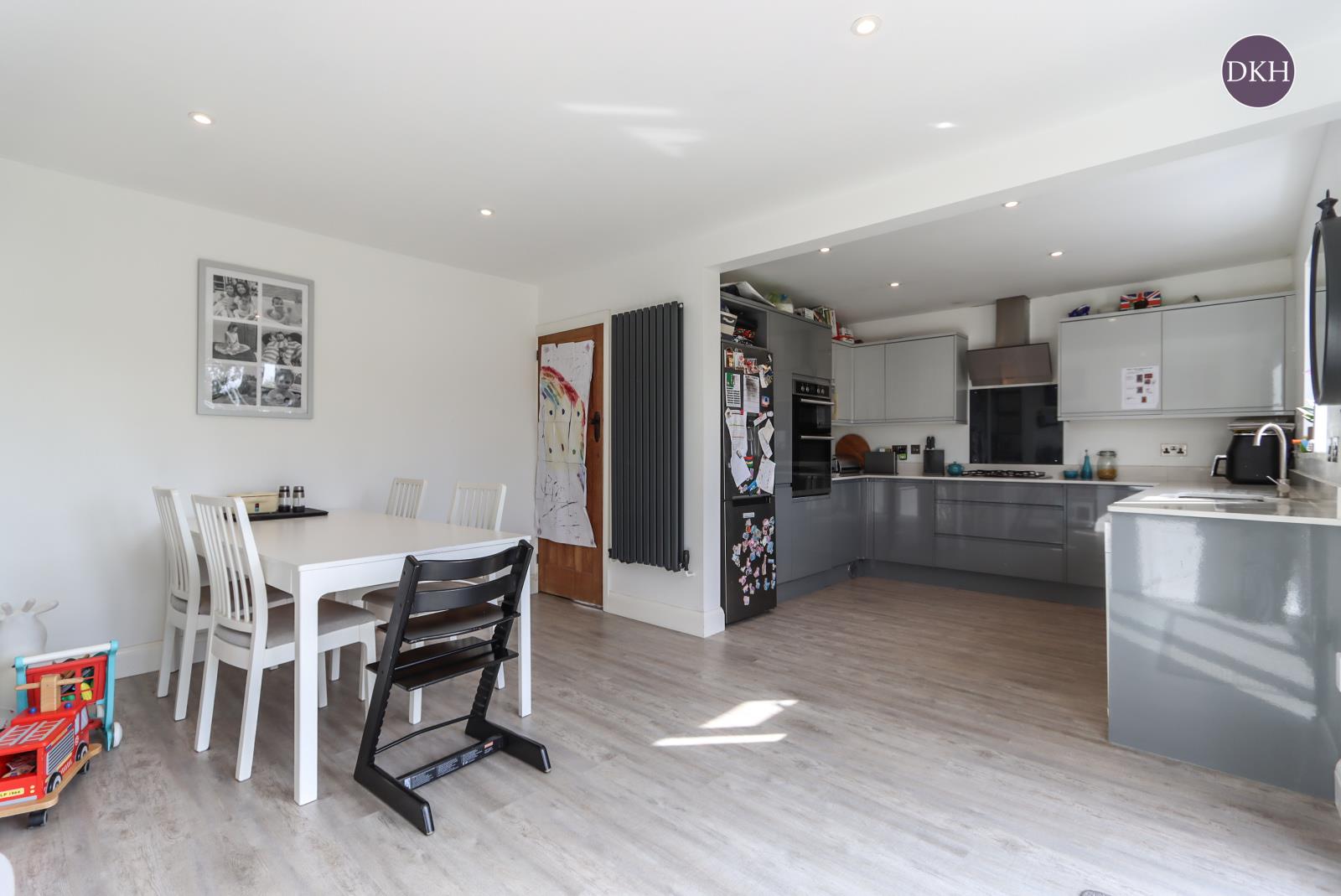 Property Image 196cedad-e184-45db-a60a-ba432a658940