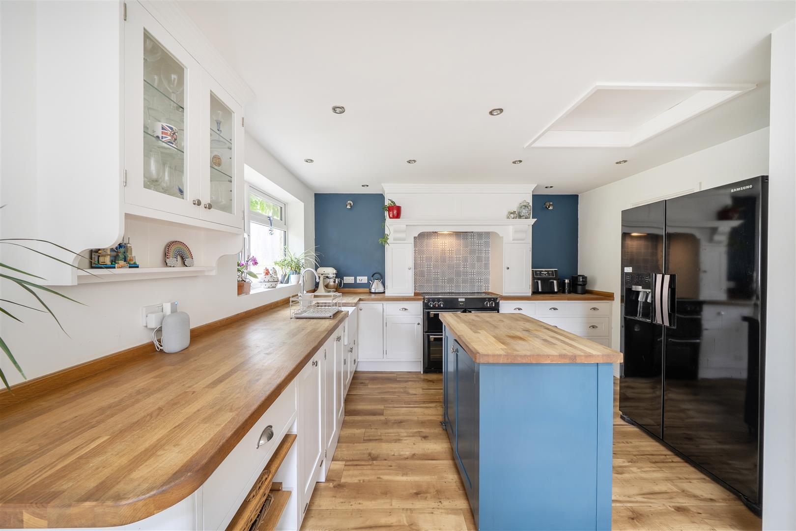 Property Image 196f1714-6487-474c-89ac-00b9345b74c0