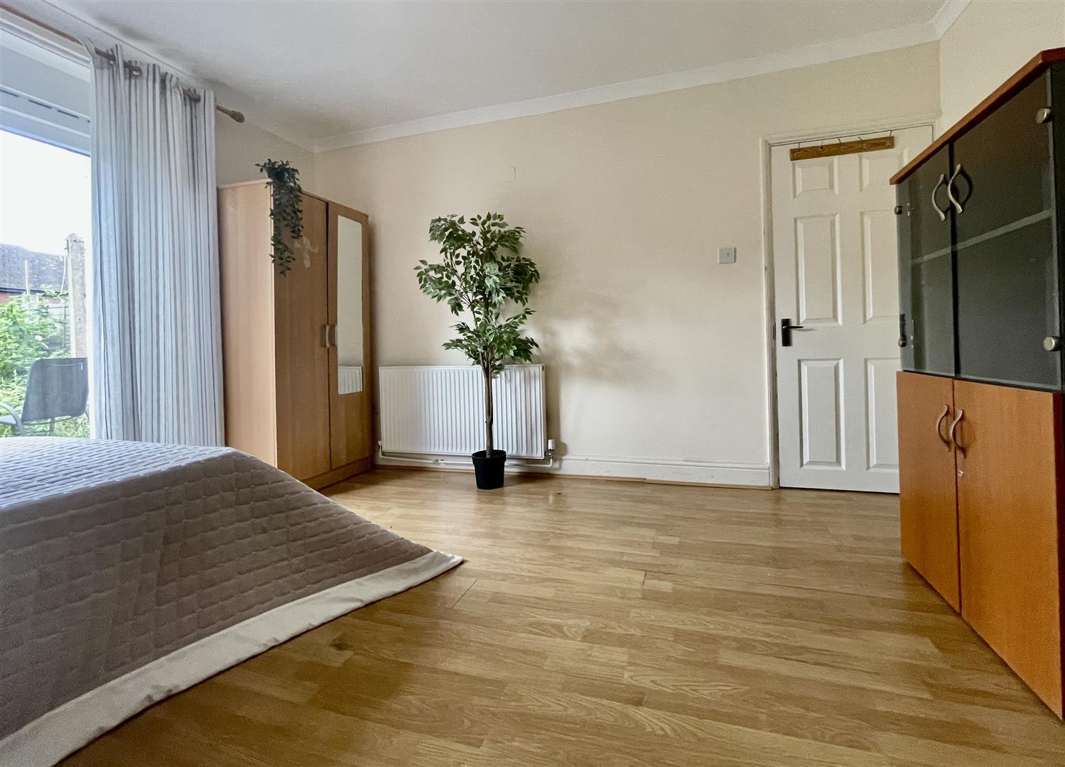 Property Image 198d49fa-32c3-48ee-96c7-afac9d251607