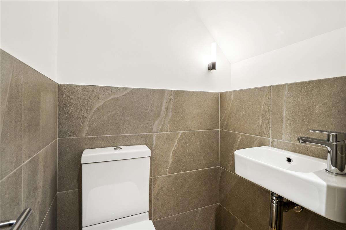 Property Image 199d0213-49d7-4f15-8cc2-9c50e6e560ef