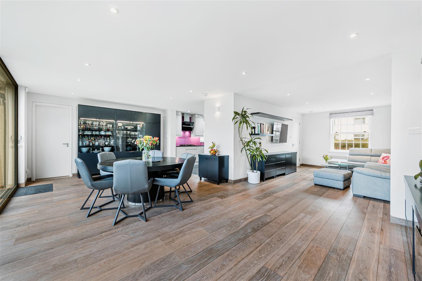 Property Image 19a0ae39-7246-4456-8c85-578cf02f708a