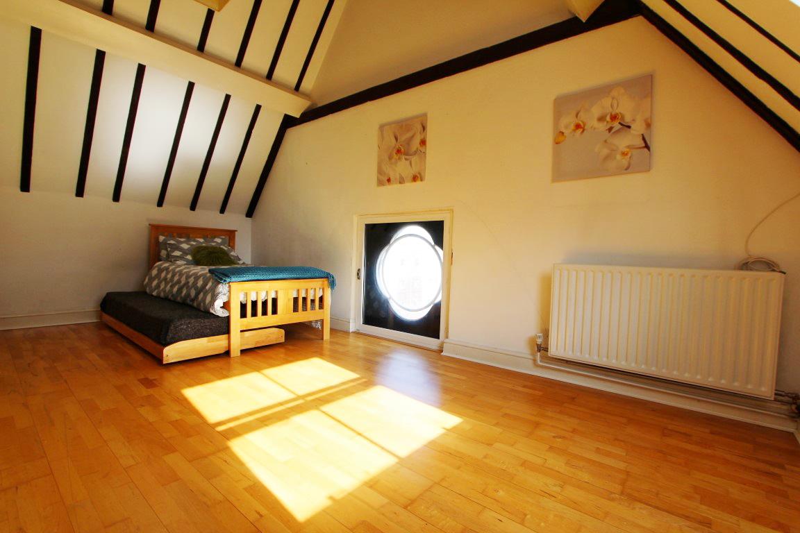 Property Image 19d01736-aadd-4561-90ee-5b4e1c092c5c