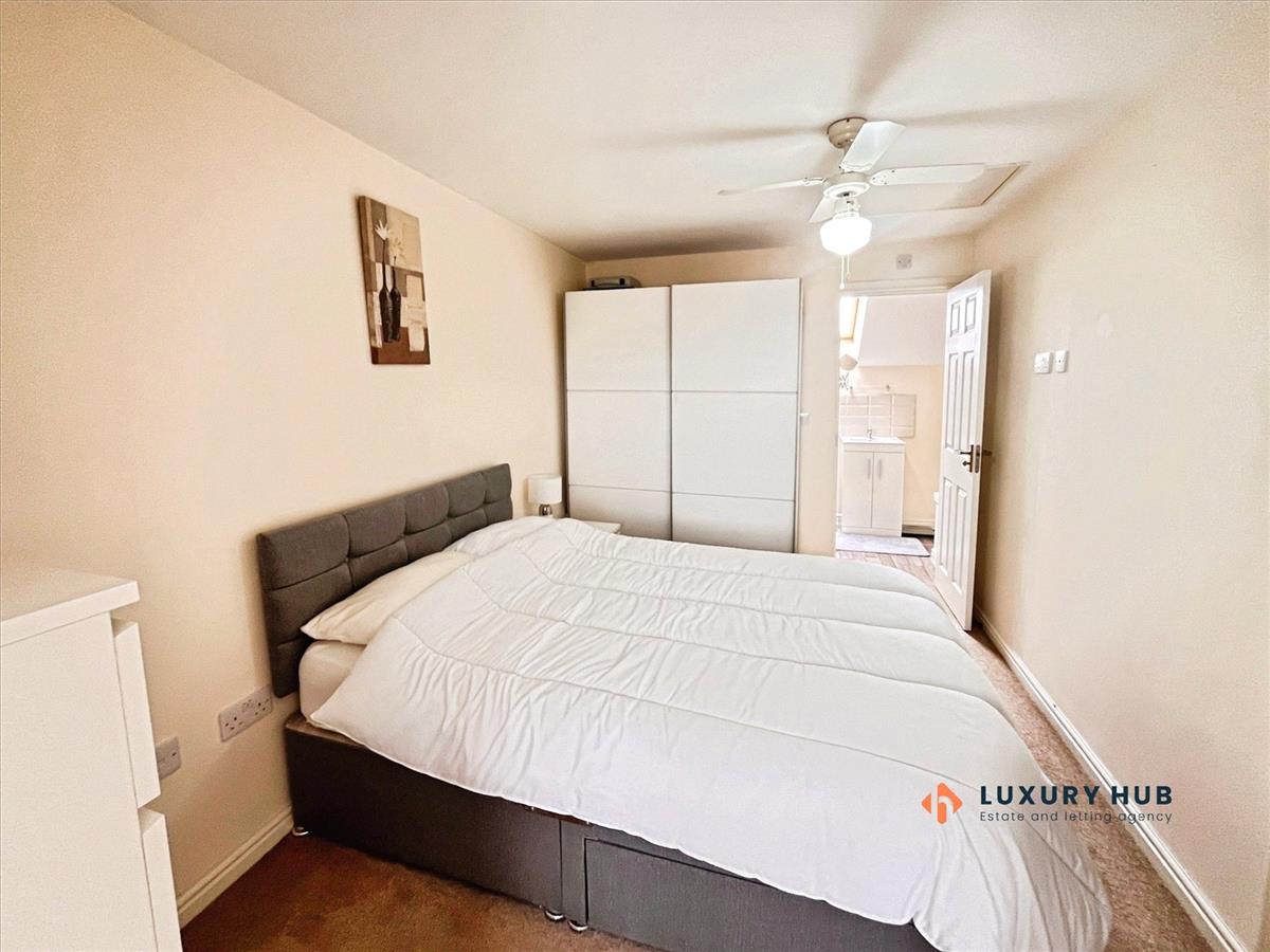 Property Image 19d21eea-0e2e-43d5-8ad4-8e6bc415508c