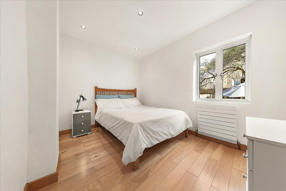 Property Image 19d78571-b51e-4d8a-be69-cf203f21b93a
