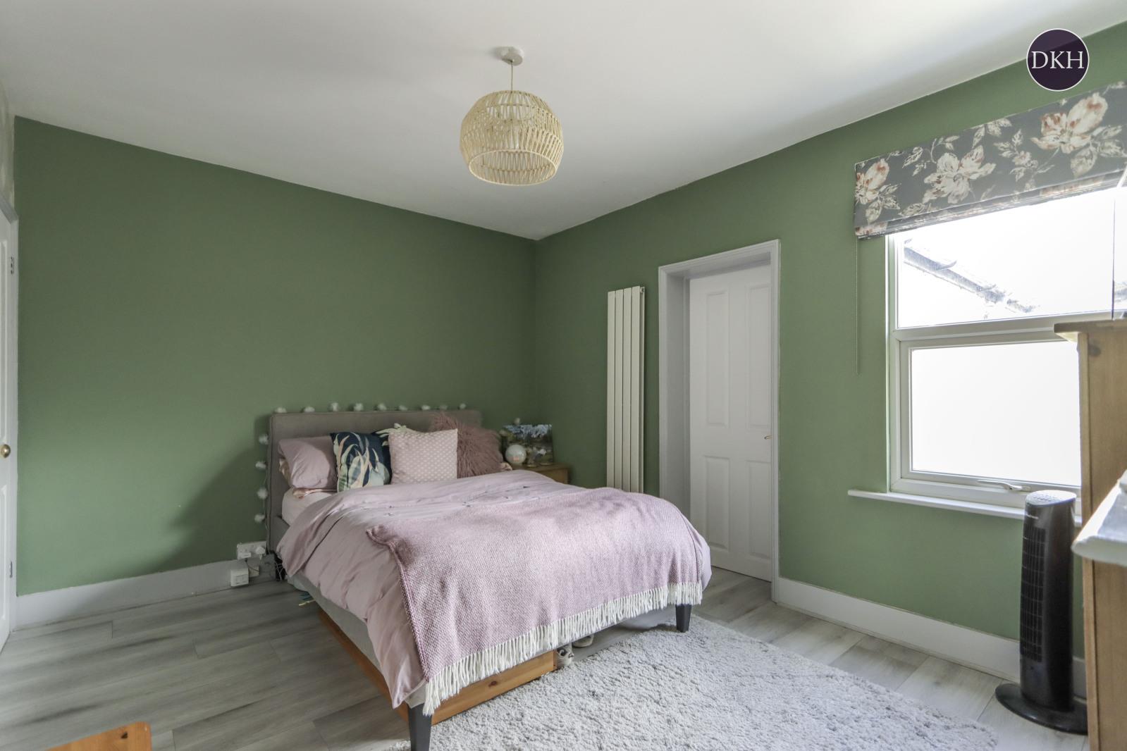 Property Image 19ea7862-b947-4bfb-8fd6-3793c2cb7541