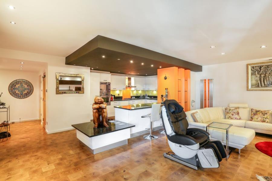 Property Image 19f182eb-6f47-4cb5-8692-07554d555c52