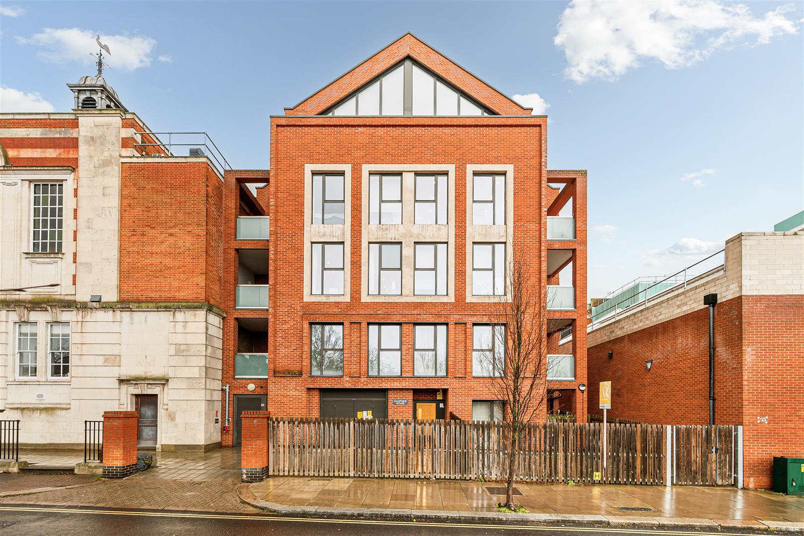 Property Image 19fc6534-5a88-4623-b587-27a9998bb49e