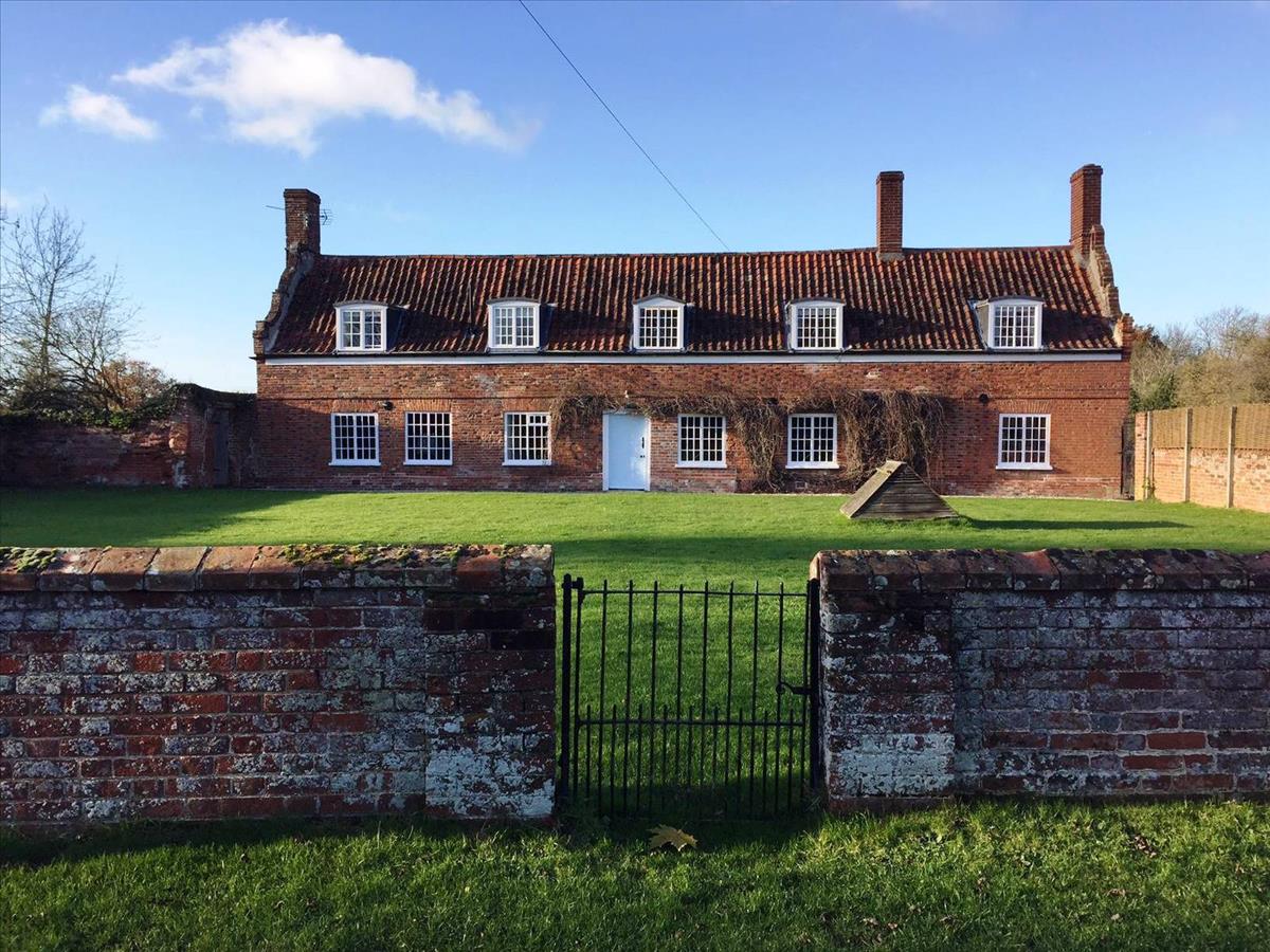 Picture of a country farmhouse