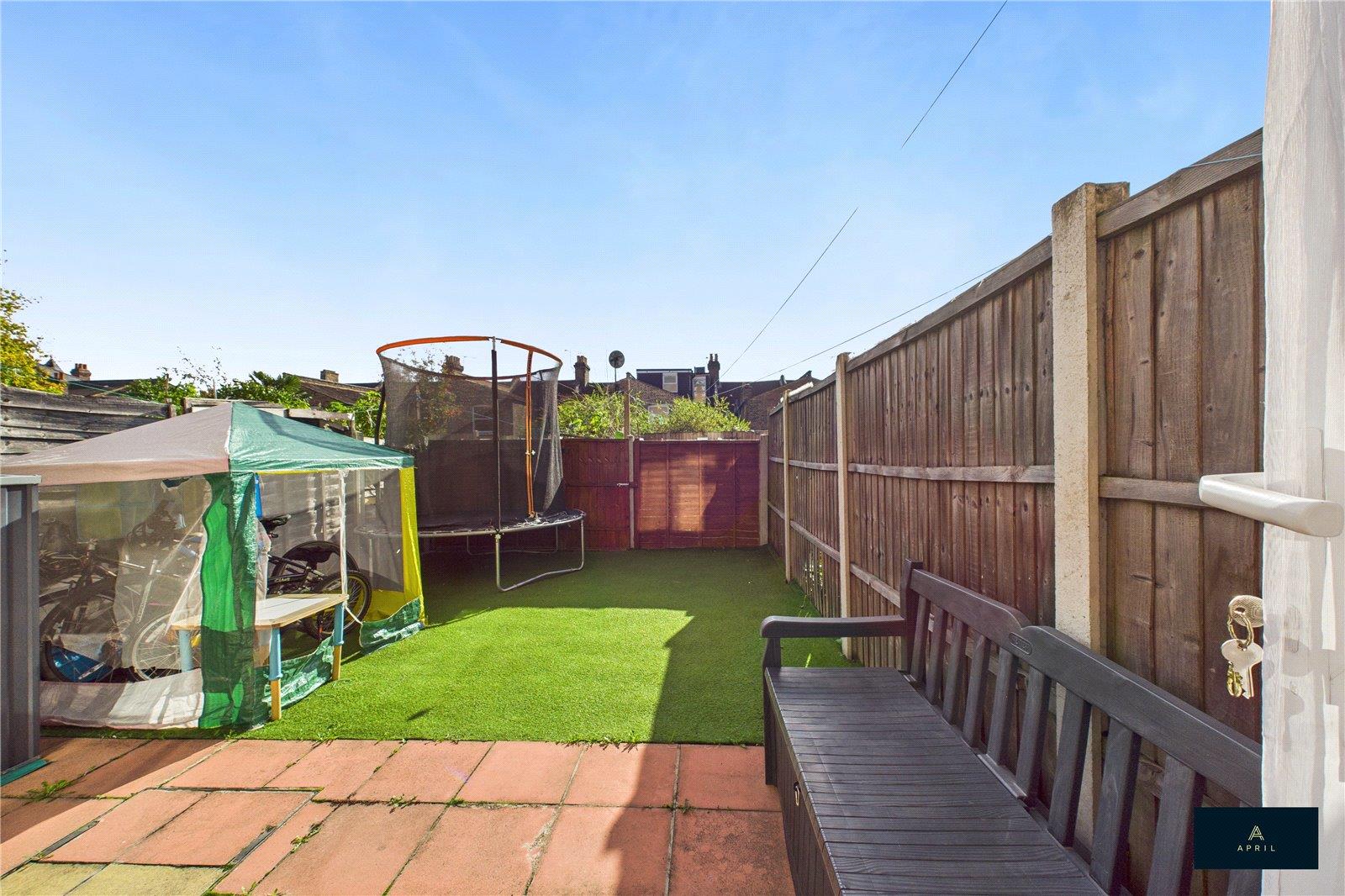 Property Image 1a1eaf41-22f1-400f-900d-7fc3814754a3